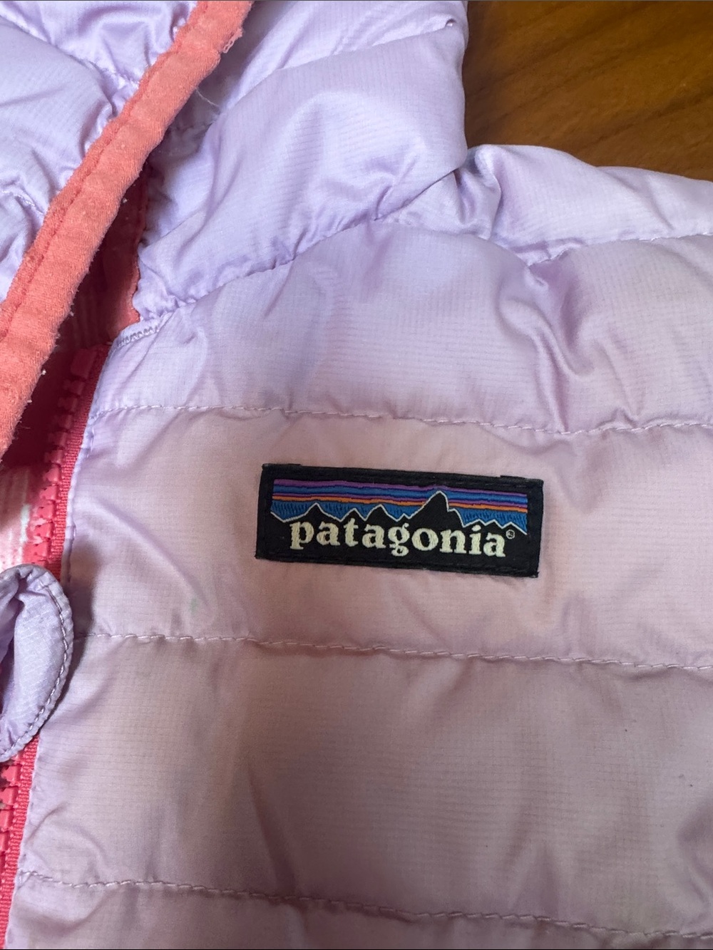 Reversible Patagonia Pink Hooded Quilted Jacket with Coral Trim - Picture 3 of 6